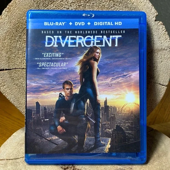 Divergent DVD and Blueray - Picture 1 of 8